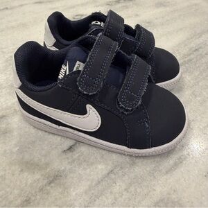 Nike Toddler 5C Court Royale Navy & White Sneakers with Velcro Straps